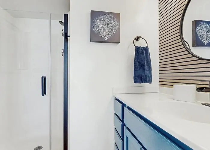 Holiday home Stunning Oceanfront With Private Balcony Pools Game & Access Ocean City