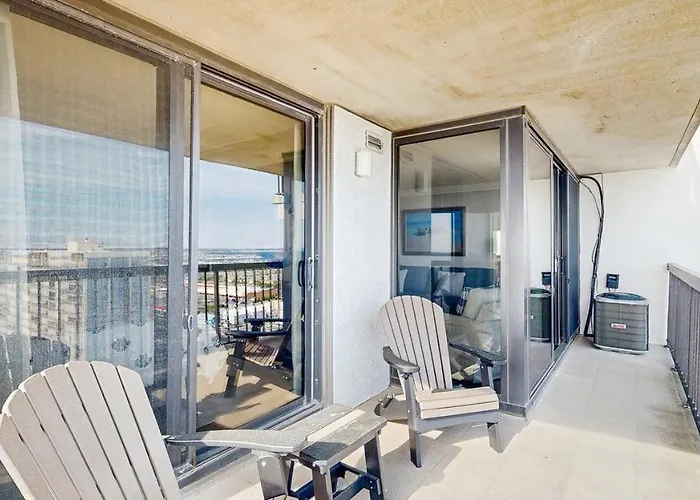 Stunning Oceanfront With Private Balcony Pools Game & Access *