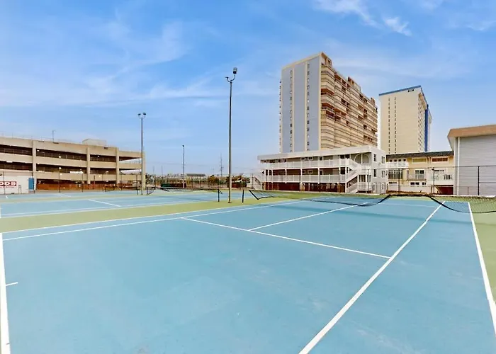 Holiday home Stunning Oceanfront With Private Balcony Pools Game & Access