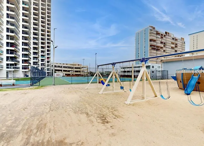 Holiday home Stunning Oceanfront With Private Balcony Pools Game & Access *